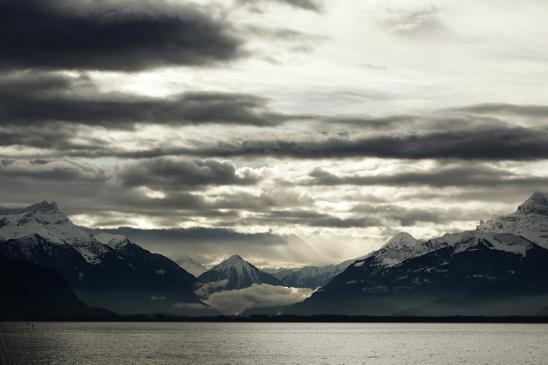 Papier peint Entre ciel et montagne