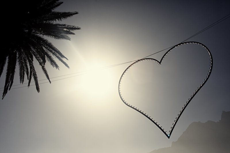 Papier peint Coeur suspendu